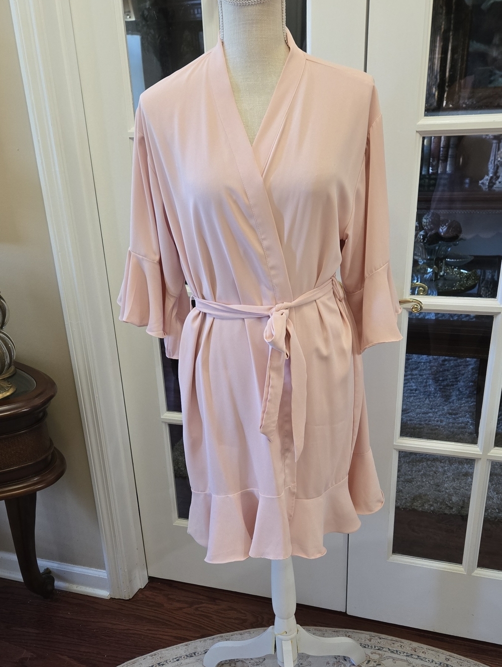 Soft Pink Women's Wrap Robe with Ruffle Hem S/M/L Excellent Pre Owned Condition